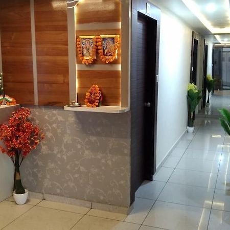 Hotel Atlanta Αχμπανταμπάντ Εξωτερικό φωτογραφία