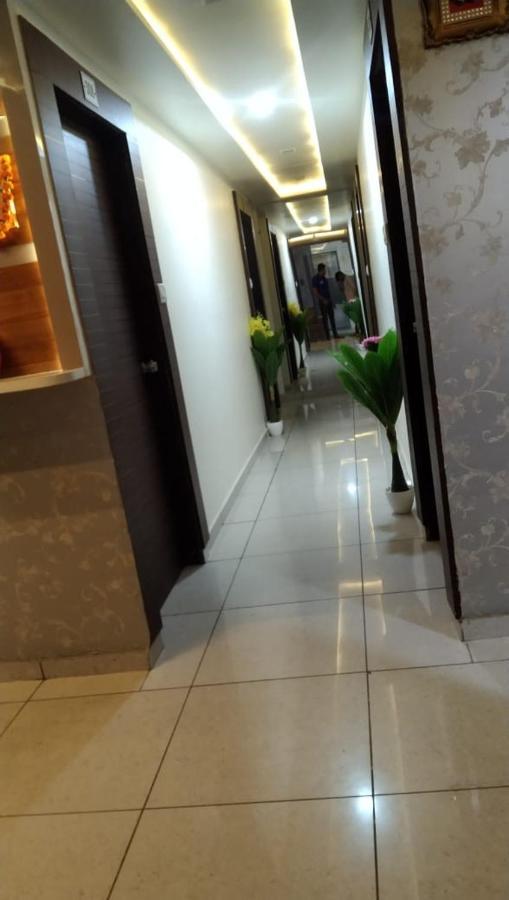Hotel Atlanta Αχμπανταμπάντ Εξωτερικό φωτογραφία